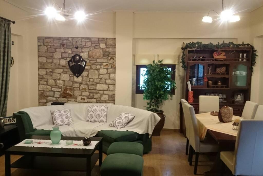 Villa Ria Kalavryta Exteriér fotografie
